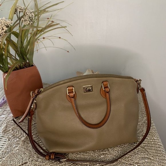 DOONEY & BOURKE......LIGHT TAN, GREAT CONDITION..... - Picture 2 of 8